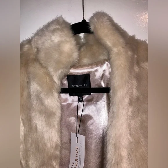 BNWT Dynamite Beige Faux Fur Vest With Pockets - XS - Picture 3 of 7